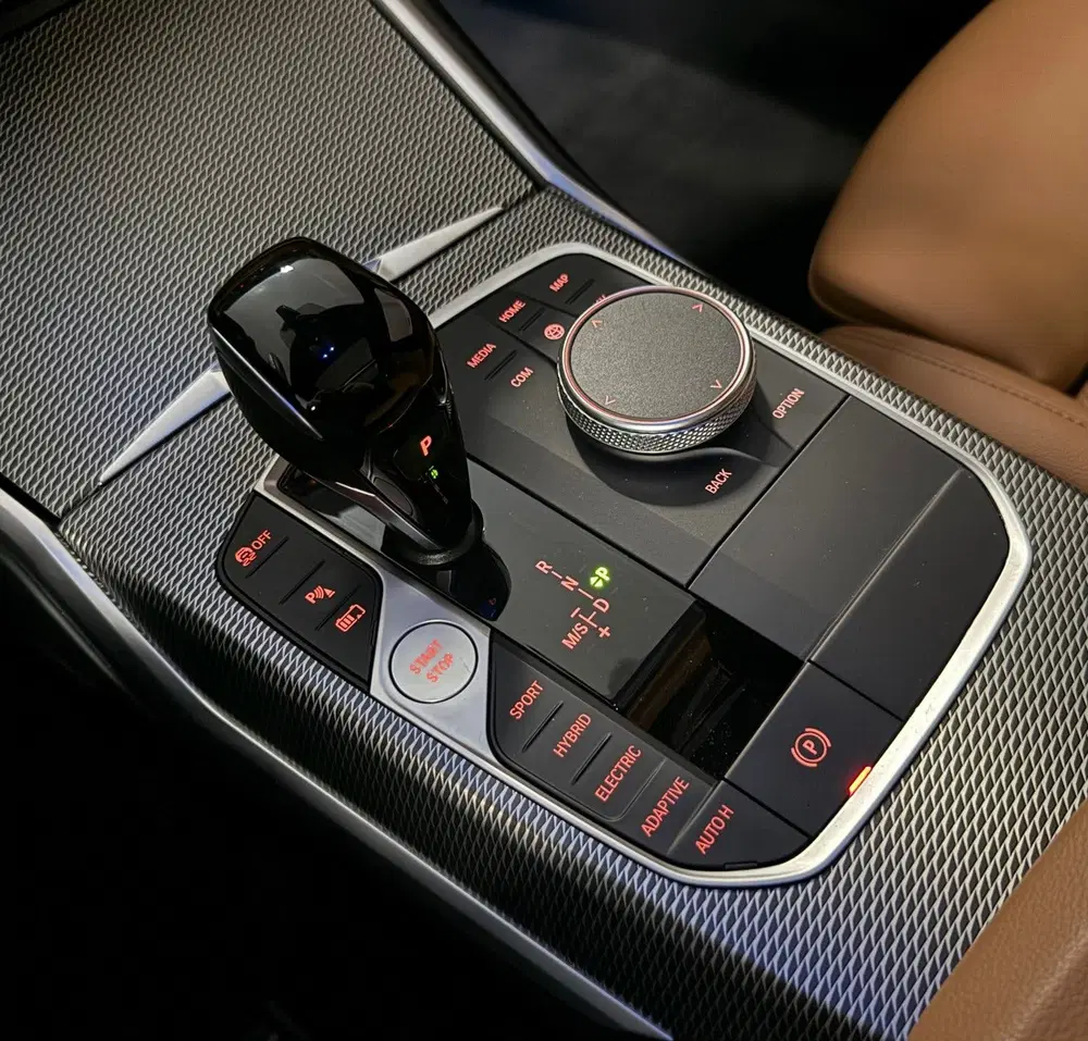 BMW 3-serie 330e Business Edition Plus uit 2022, foto 18