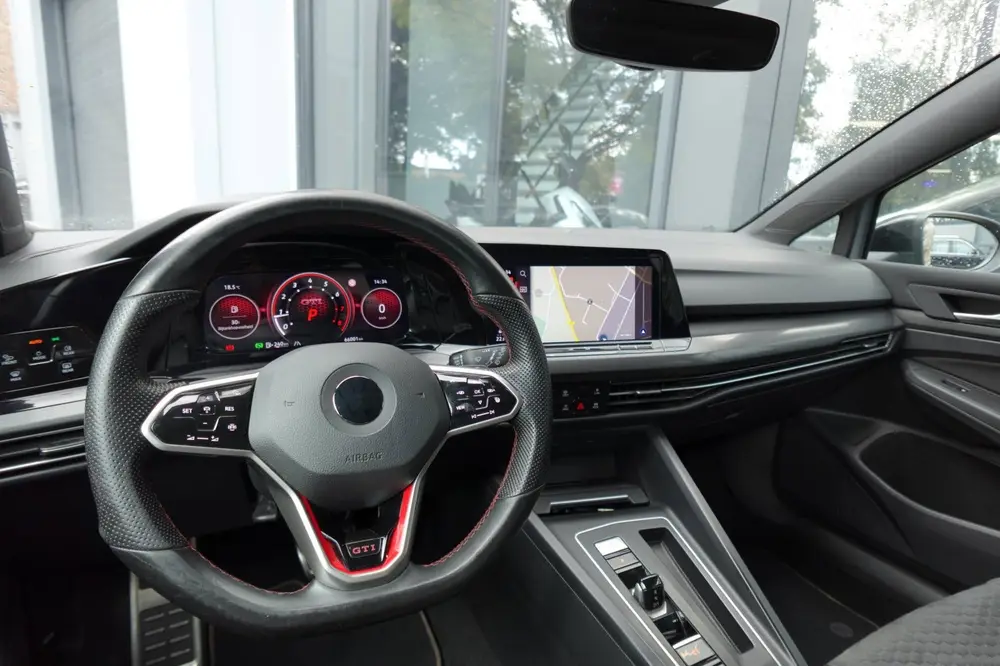 Volkswagen Golf 2.0 TSI GTI CLUBSPORT PANO CAM uit 2022, foto 3