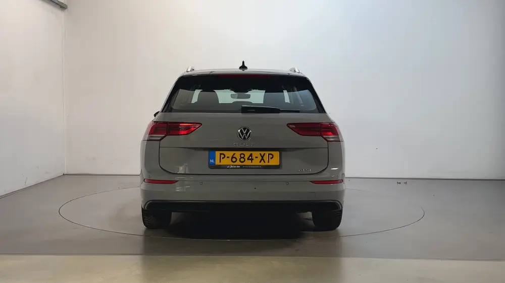 Volkswagen Golf Variant 1.0 eTSI DSG Life Sfeerverlichting N uit 2022, foto 10
