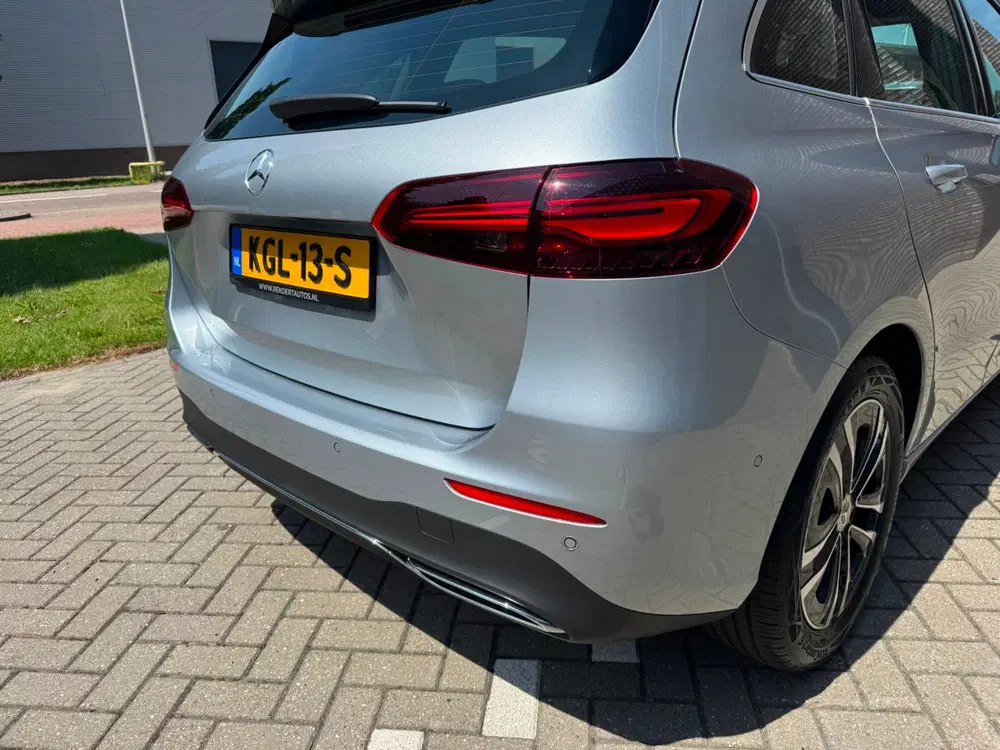 Mercedes-Benz B-Klasse 200 Luxury Line uit 2025, foto 4