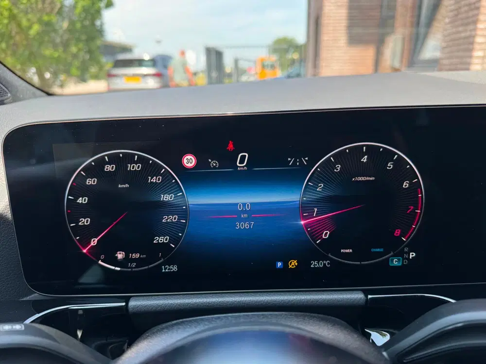 Mercedes-Benz B-Klasse 200 Luxury Line uit 2025, foto 9