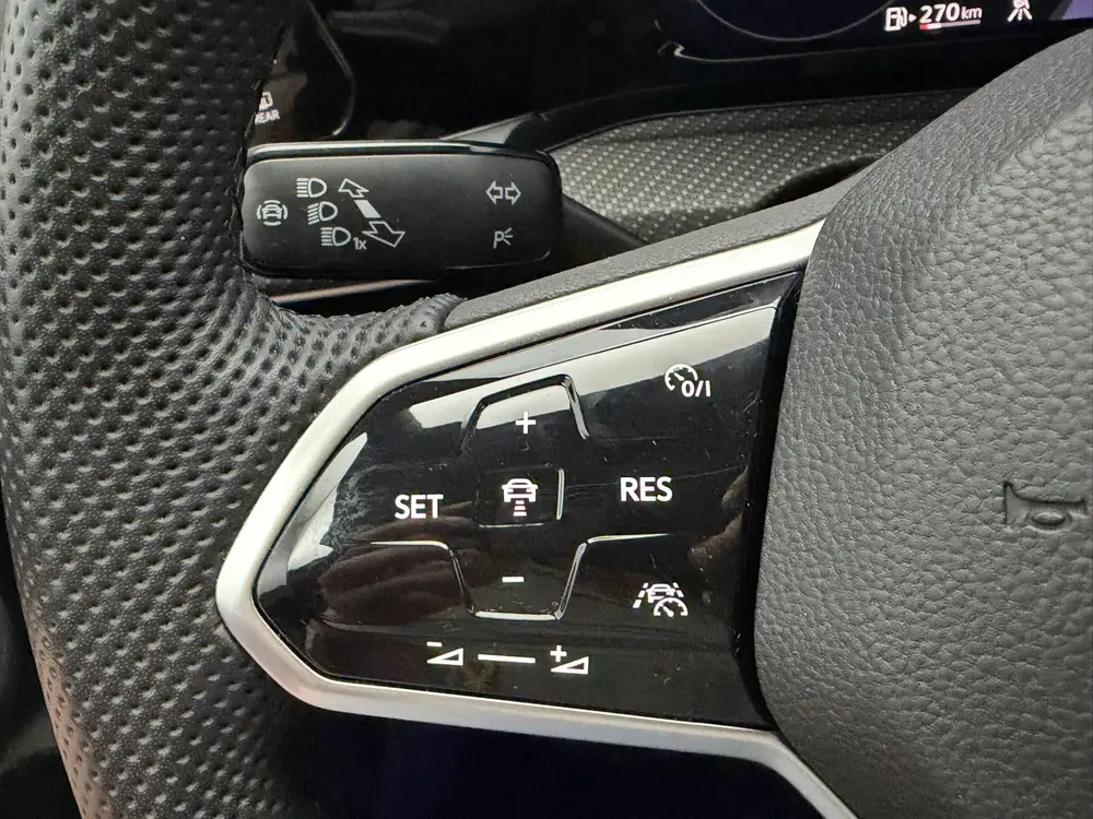 Volkswagen Golf 1.5 TSI R-Line | Panoramadak | Adaptive Crui uit 2022, foto 10