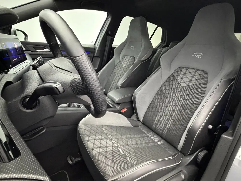 Volkswagen Golf 1.5 TSI R-Line | Panoramadak | Adaptive Crui uit 2022, foto 12