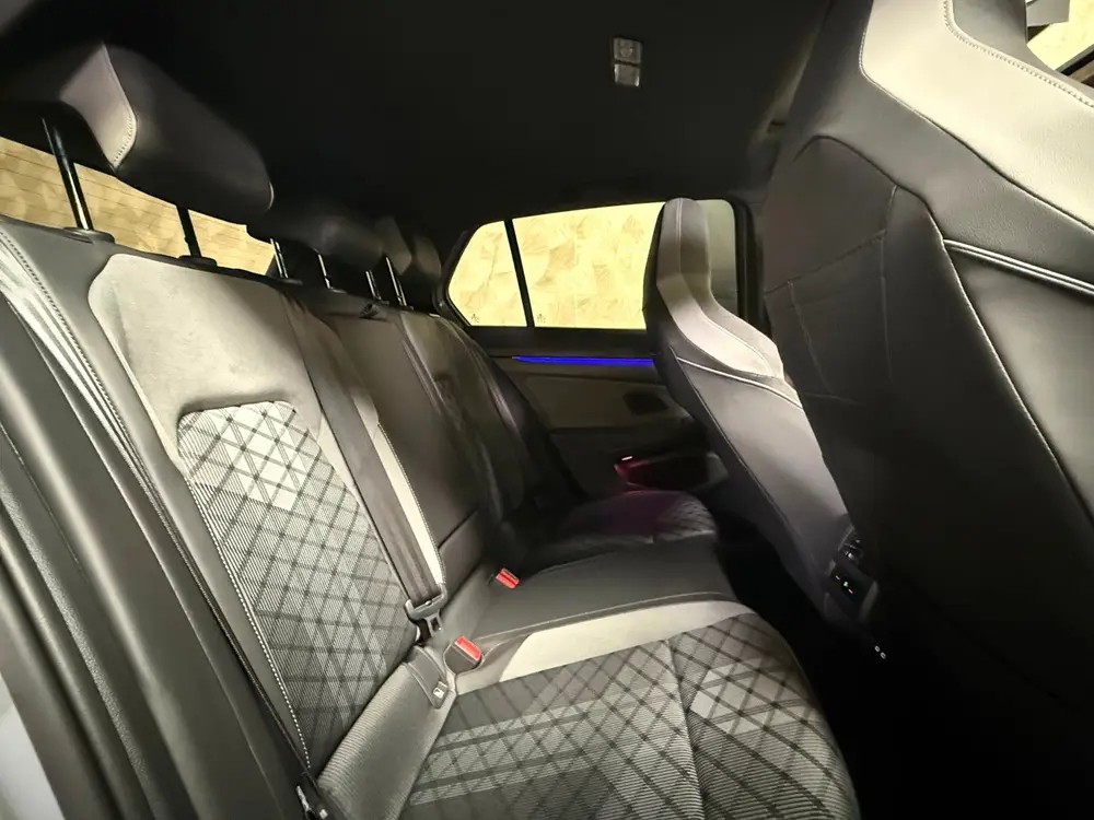 Volkswagen Golf 1.5 eTSI R-Line Edition | Pano | Keyless | C uit 2021, foto 13