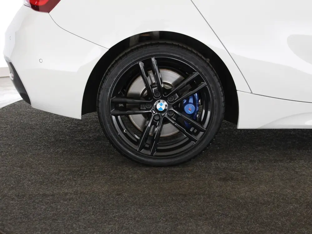 BMW 1-serie 118i Edition M Sport Shadow High Executive uit 2019, foto 20