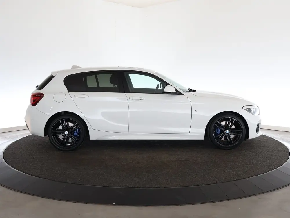 BMW 1-serie 118i Edition M Sport Shadow High Executive uit 2019, foto 5