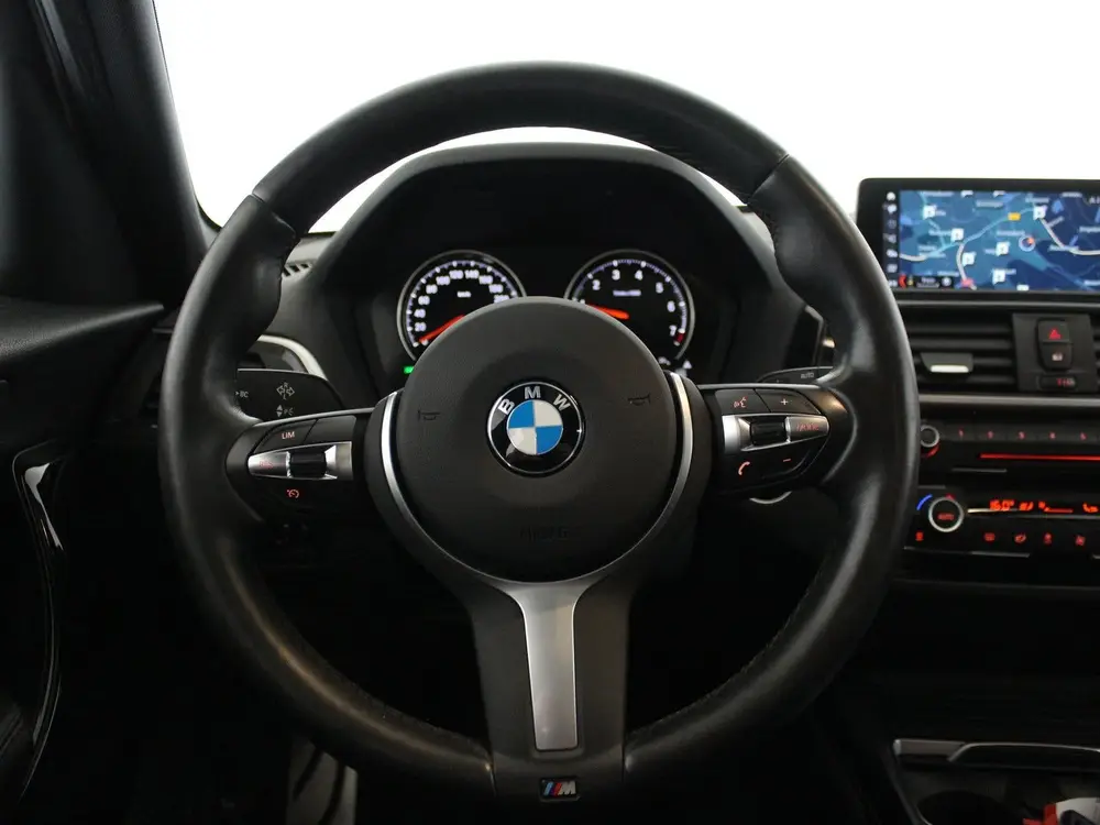 BMW 1-serie 118i Edition M Sport Shadow High Executive uit 2019, foto 9