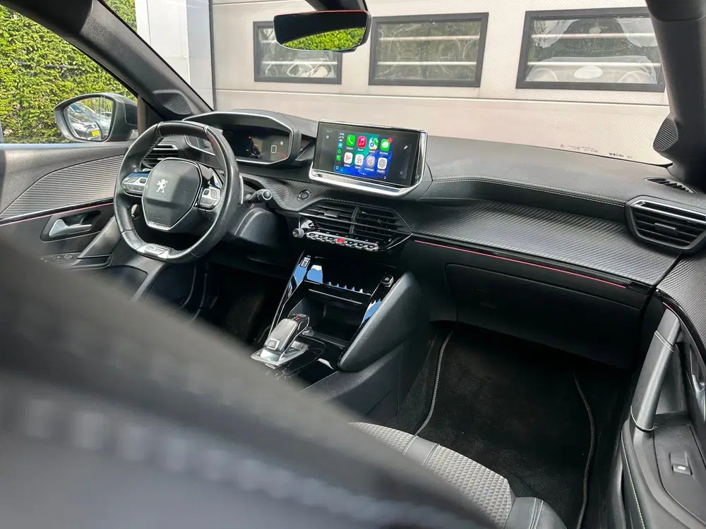 Peugeot 208 1.2 PureTech GT-Line uit 2020, foto 17