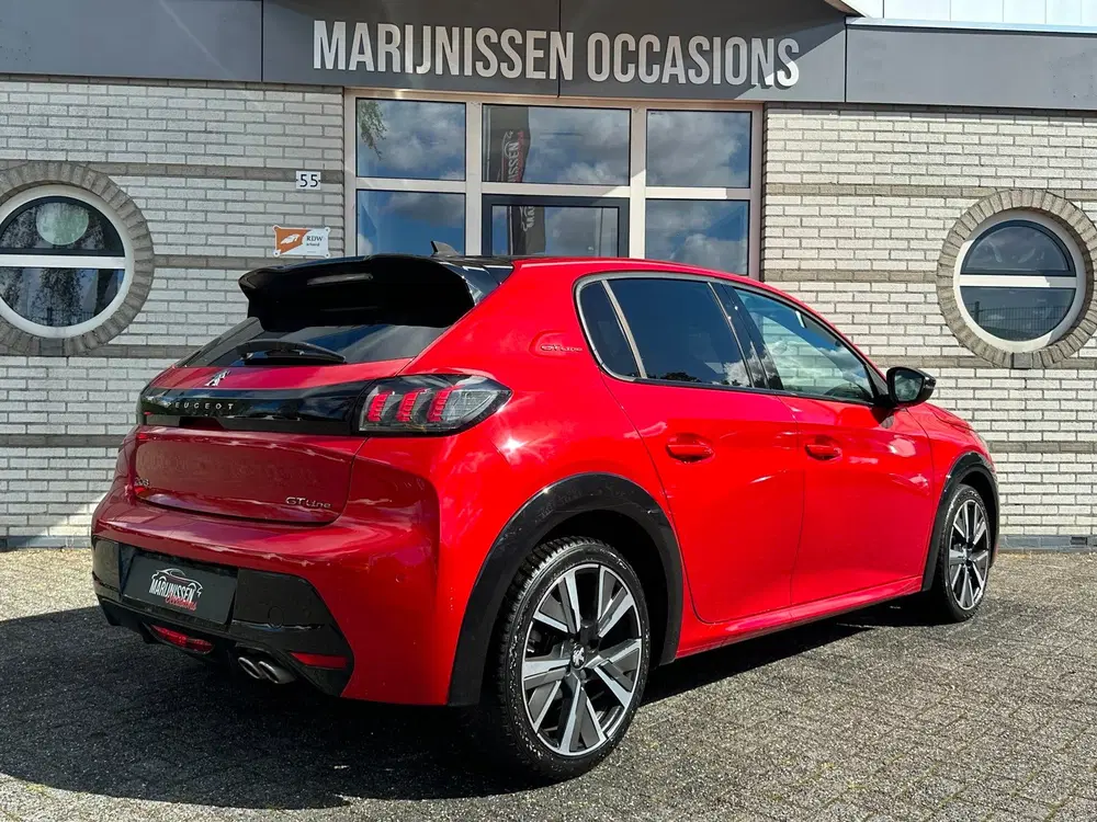 Peugeot 208 1.2 PureTech GT-Line uit 2020, foto 2