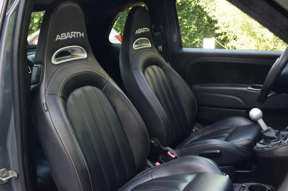 Fiat 500 Abarth Turismo Pack Rosso/Garantie/Carplay/Carbon uit 2019, foto 11