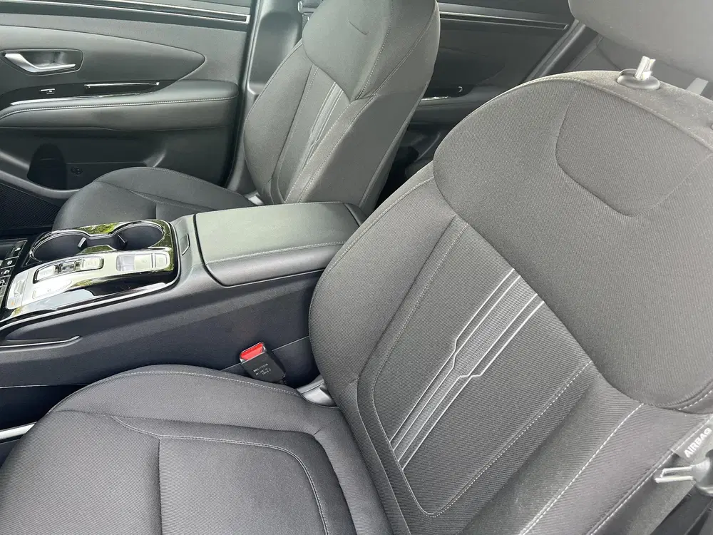 Hyundai TUCSON 1.6 T-GDI PHEV Comfort 4WD uit 2022, foto 19