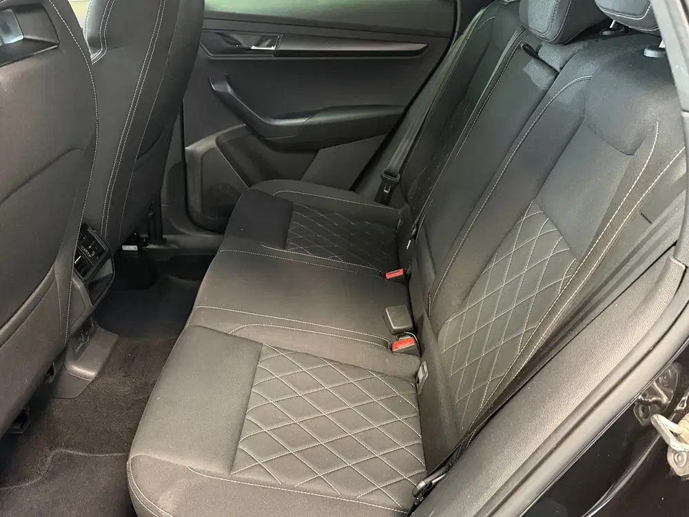 Skoda Karoq 1.5 TSI ACT Sportline Business uit 2021, foto 18