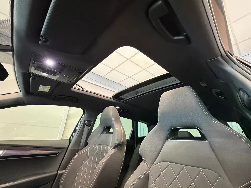 Skoda Karoq 1.5 TSI ACT Sportline Business uit 2021, foto 19