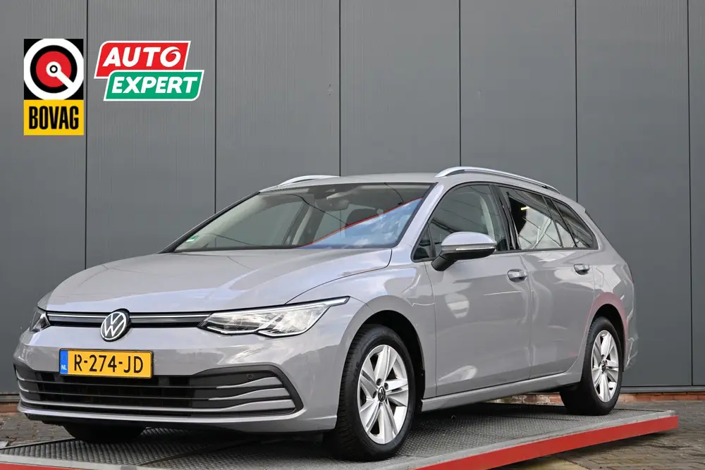 Volkswagen Golf Variant 1.0 eTSI Life camera climate uit 2022