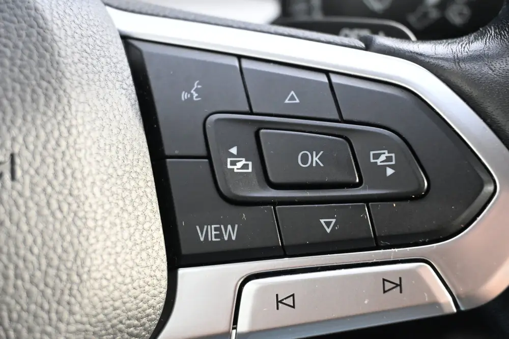 Volkswagen Golf Variant 1.0 eTSI Life camera climate uit 2022, foto 19