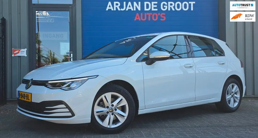 Volkswagen Golf 1.0 eTSI ACC Carplay Sfeer Clima Trekhaak uit 2020