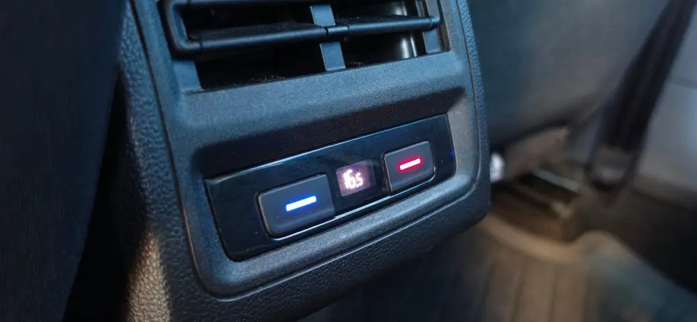 Volkswagen Golf 1.0 eTSI ACC Carplay Sfeer Clima Trekhaak uit 2020, foto 18