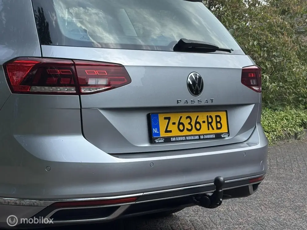 Volkswagen Passat Variant 1.5 TSI R-Line Business +/HUD/OHDO uit 2020, foto 18