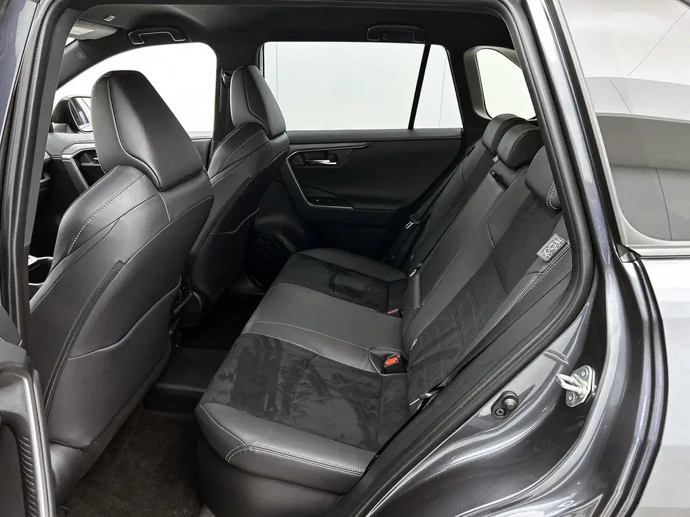 Toyota RAV 4 2.5 Plug-in Hybrid AWD GR SPORT uit 2025, foto 15