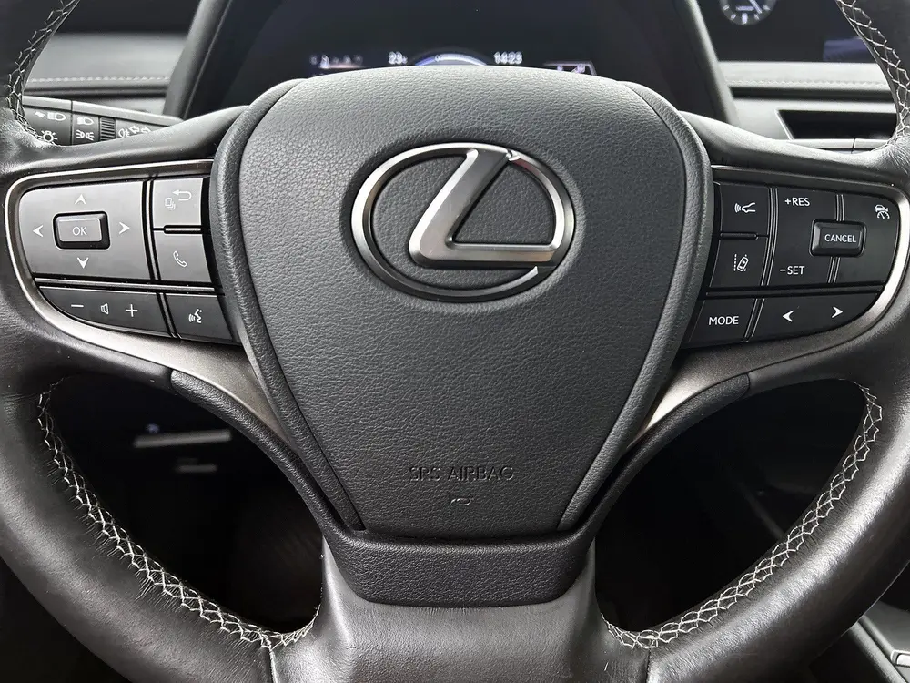 Lexus UX 250h Preference Line uit 2022, foto 17