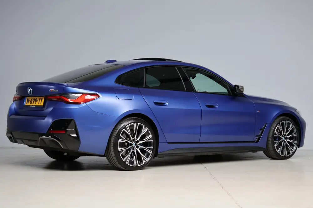 BMW i4 M50 High Executive M-sport uit 2021, foto 2