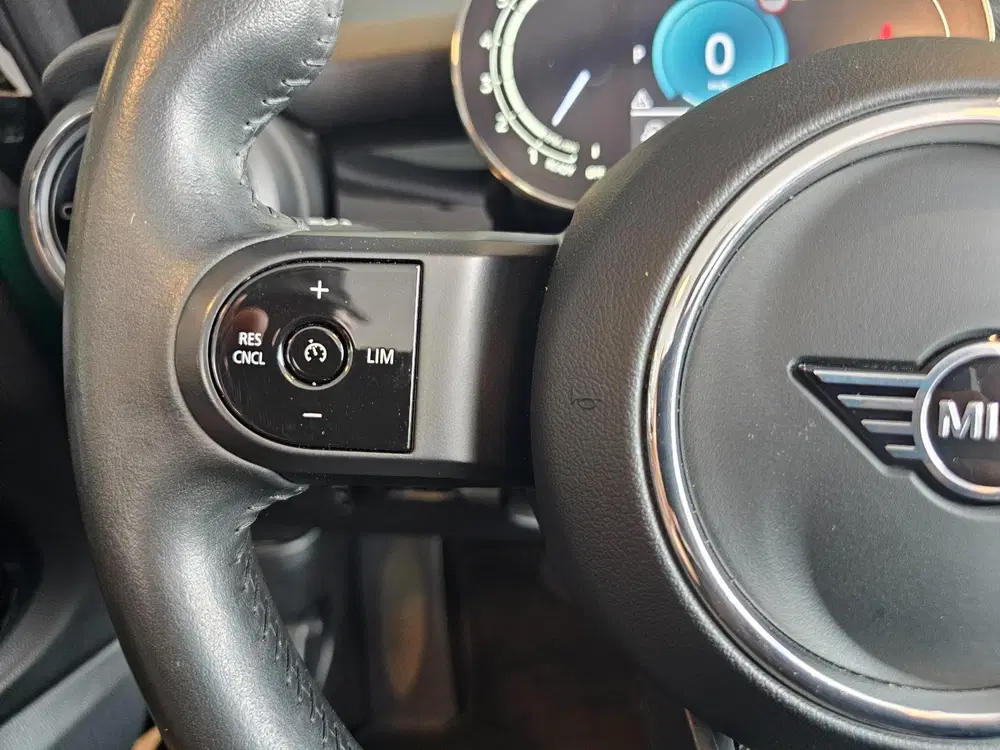 Mini Cabrio 1.5 Cooper Rockingham GT Edition uit 2023, foto 14
