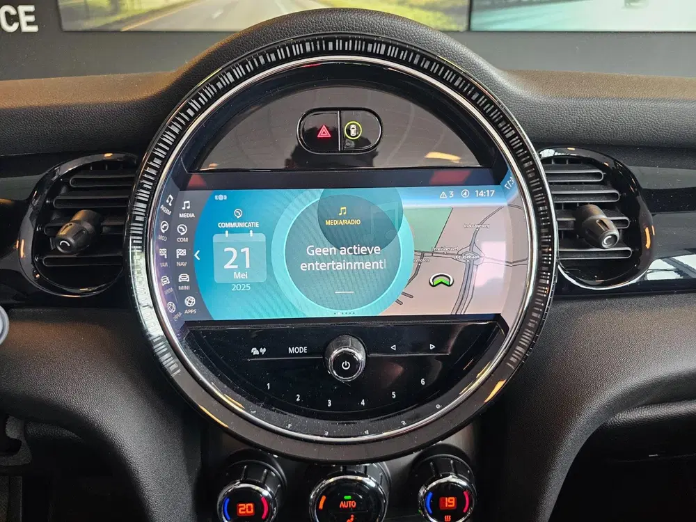 Mini Cabrio 1.5 Cooper Rockingham GT Edition uit 2023, foto 19