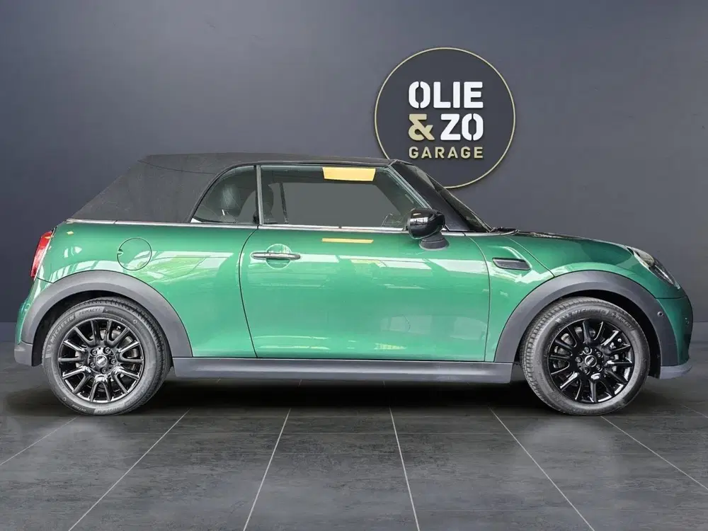 Mini Cabrio 1.5 Cooper Rockingham GT Edition uit 2023, foto 2