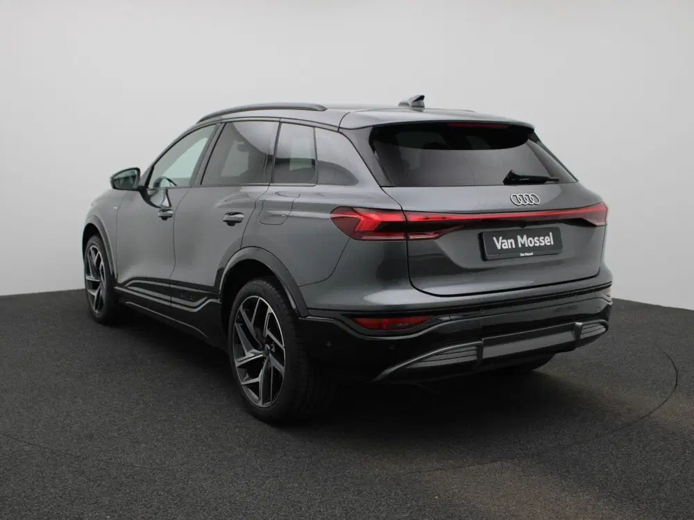 Audi Q6 e-tron edition 83 kWh 251 PK uit 2025, foto 2
