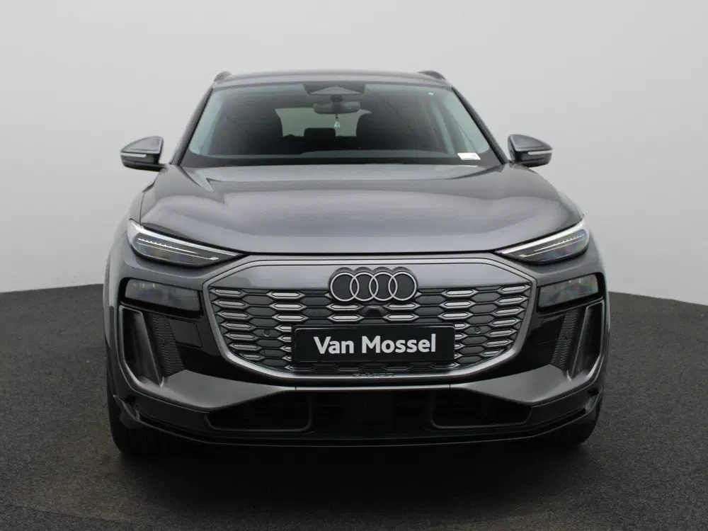 Audi Q6 e-tron edition 83 kWh 251 PK uit 2025, foto 3