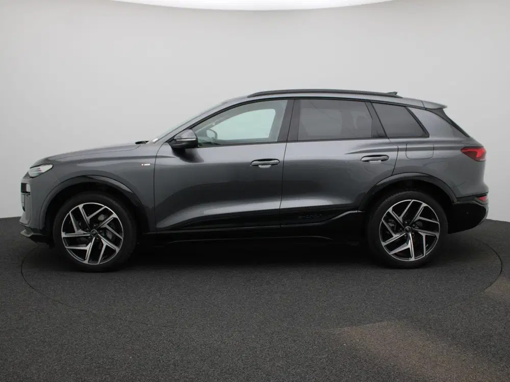 Audi Q6 e-tron edition 83 kWh 251 PK uit 2025, foto 4
