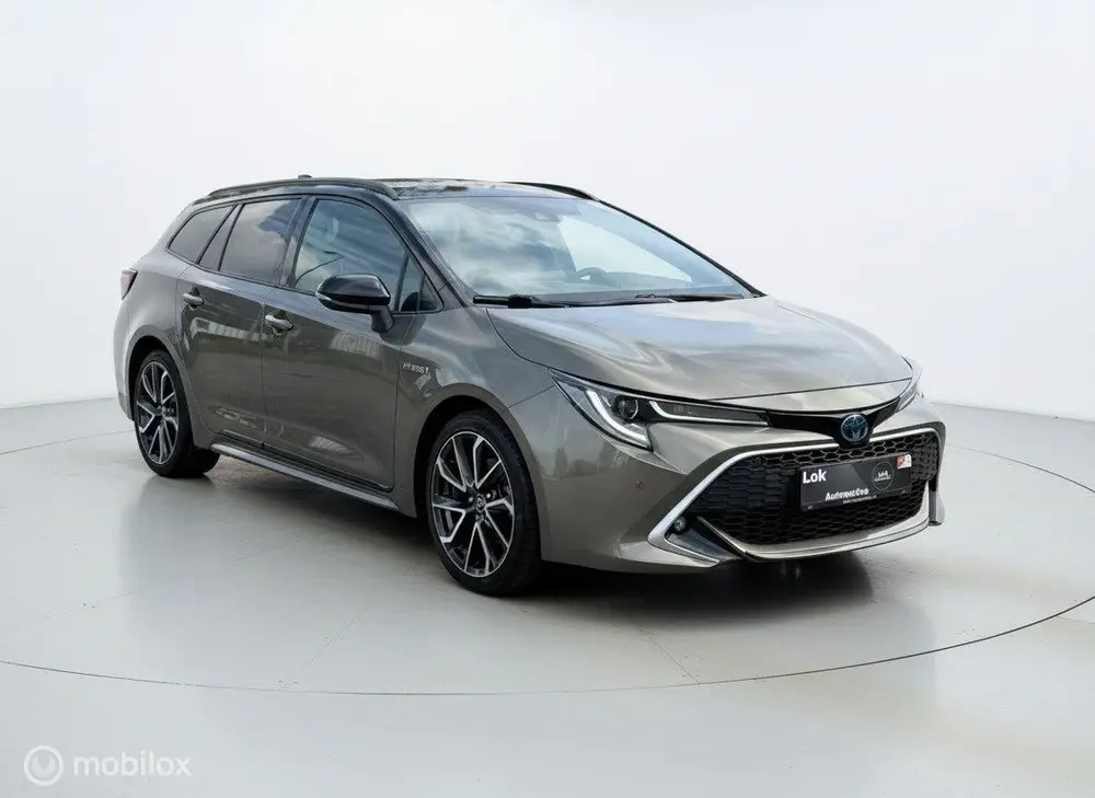 Toyota Corolla 2.0 Hybrid Executive uit 2019, foto 2