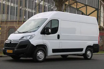 Citroën Jumper Citroen Jumper 2.2 BlueHDi 120 L2H2 3.3t 3 uit 2024