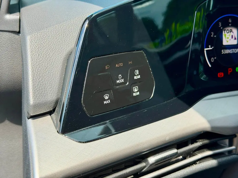 Volkswagen GOLF 1.0 eTSI Life Business DSG Apple carplay ! uit 2021, foto 17