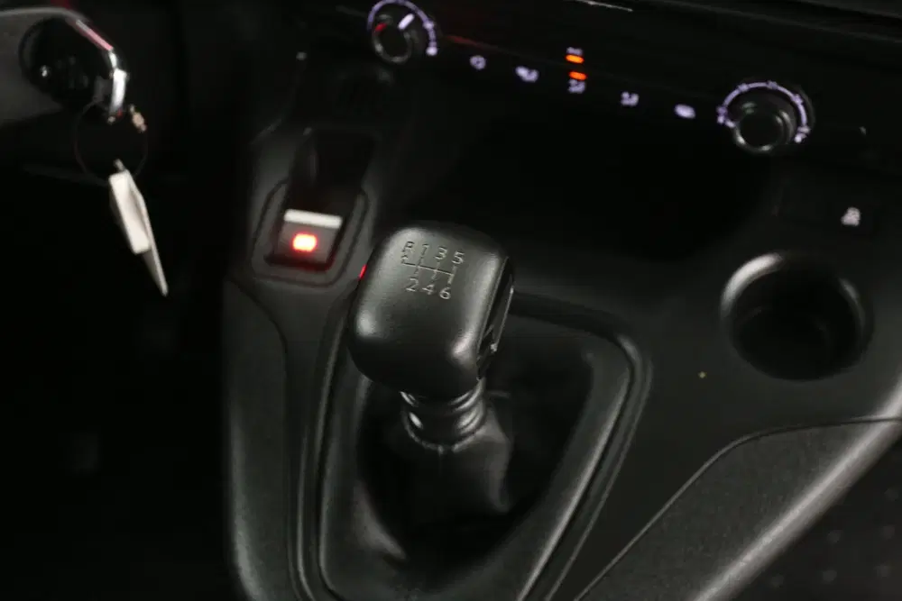 Opel Combo 1.2 Turbo Innovation 111pk uit 2020, foto 18
