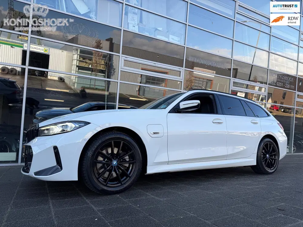 BMW 3-serie 330e M Sport High Executive uit 2022