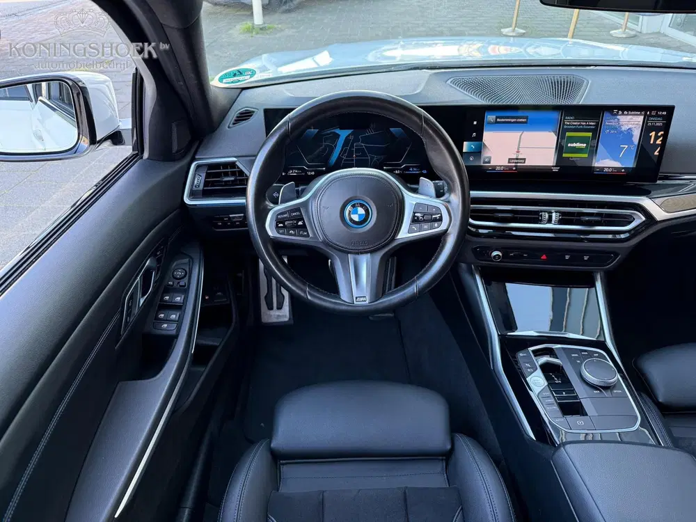 BMW 3-serie 330e M Sport High Executive uit 2022, foto 14