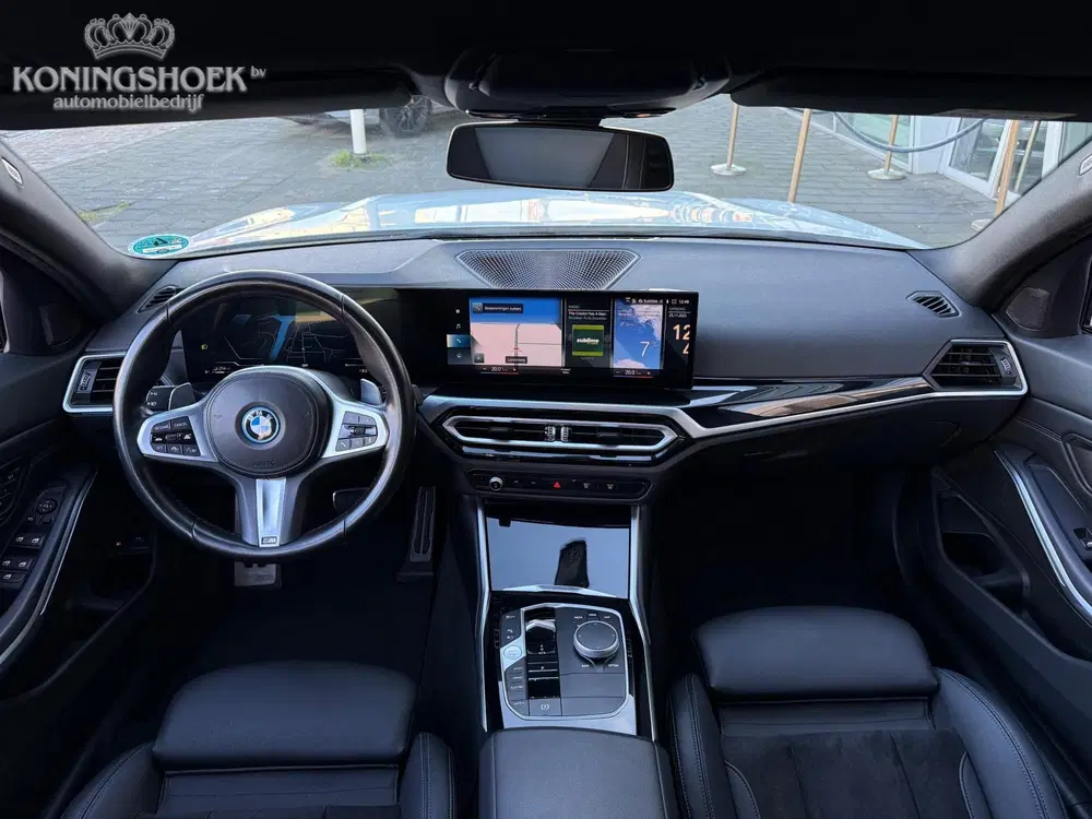 BMW 3-serie 330e M Sport High Executive uit 2022, foto 15