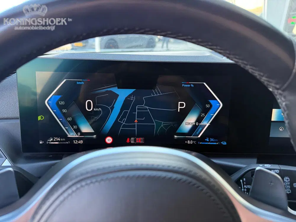 BMW 3-serie 330e M Sport High Executive uit 2022, foto 18