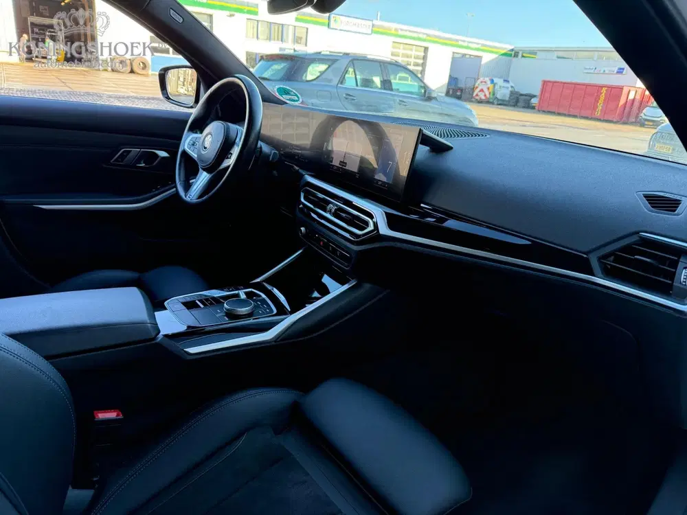 BMW 3-serie 330e M Sport High Executive uit 2022, foto 6