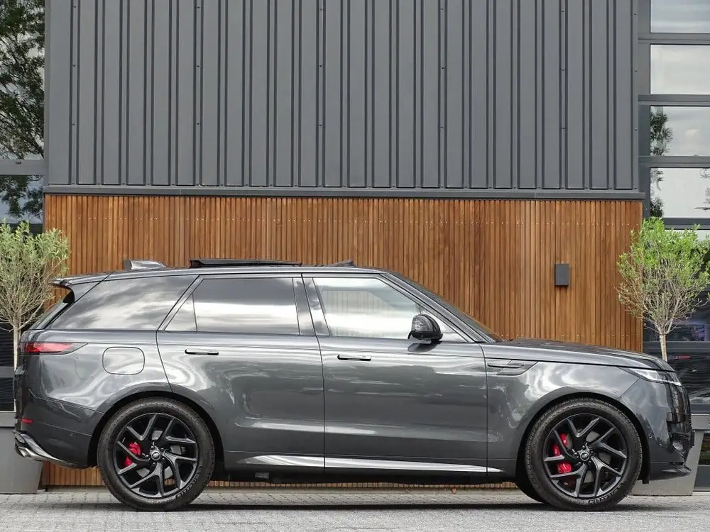 Land Rover Range Rover (sport) Range Rover Sport P460e R-Dynamic HSE / Meridian uit 2025, foto 3