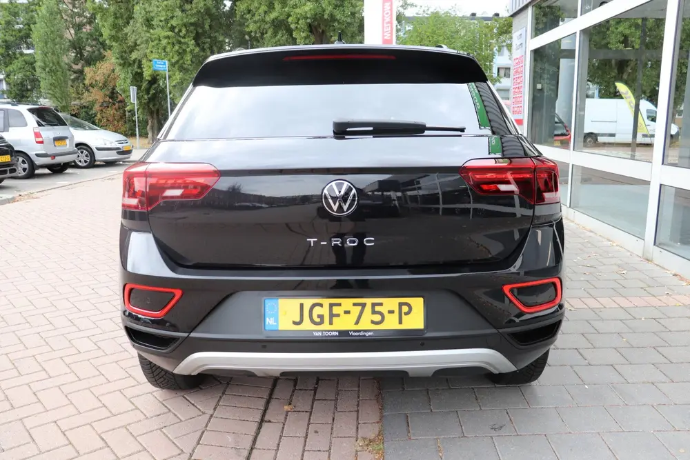 Volkswagen T-Roc 1.5 TSI Move Automaat. All-season banden, F uit 2023, foto 7