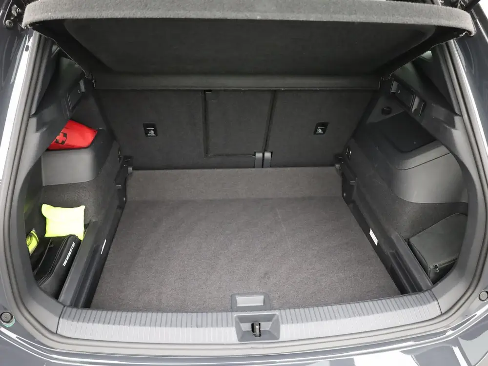 Volkswagen Tiguan 1.5 eTSI R-Line Edition | Head Up | Side A uit 2024, foto 20