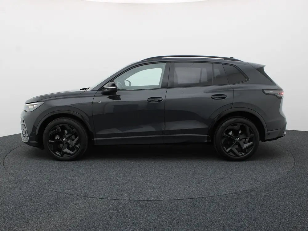 Volkswagen Tiguan 1.5 eTSI R-Line Edition | Head Up | Side A uit 2024, foto 4