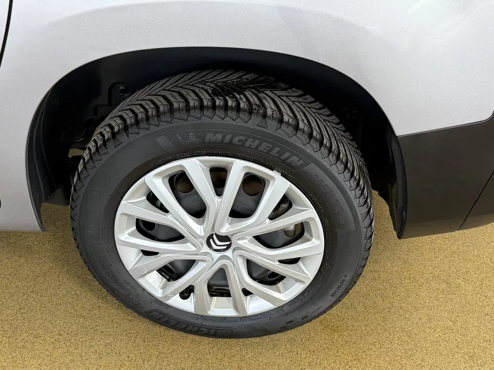 Citroën Berlingo 1.2 PureTech Club uit 2023, foto 17