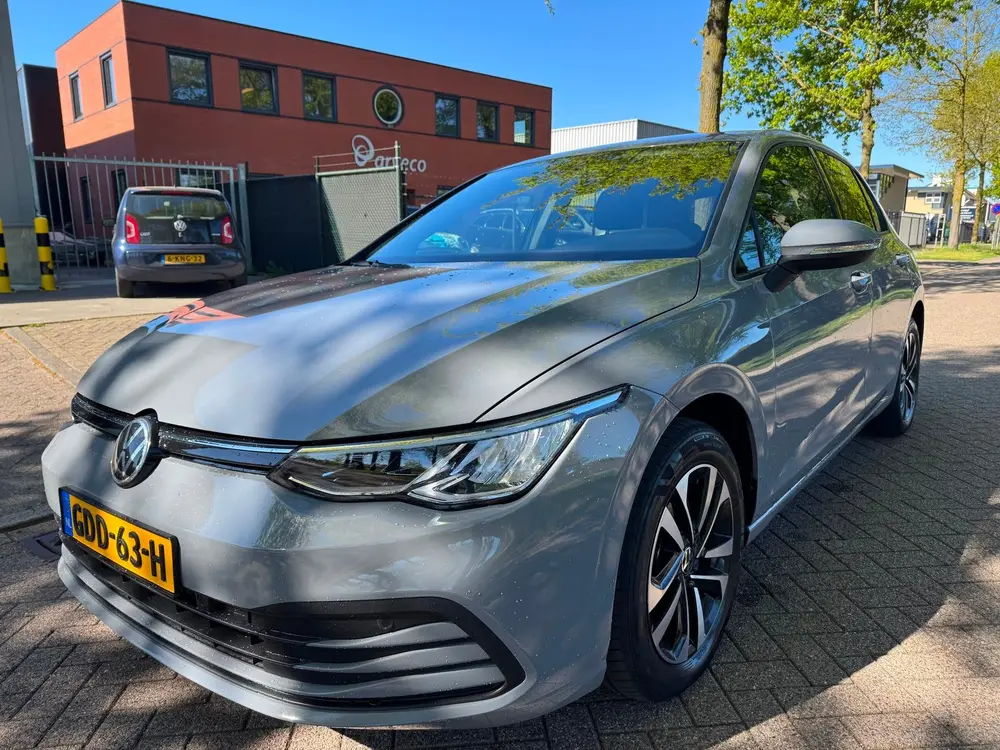 Volkswagen GOLF 1.5 eTSI Business 2021 DSG uit 2021, foto 2