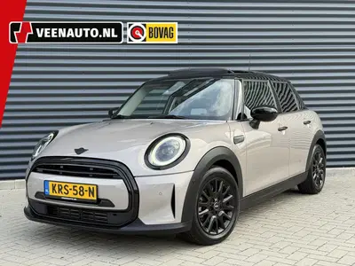 Mini Cooper 1.5 Cooper Pano uit 2023