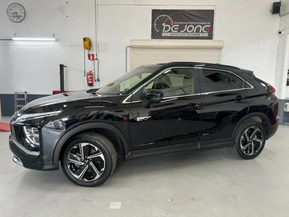 Mitsubishi Eclipse Cross 2.4 PHEV INTENSE+ uit 2022, foto 2