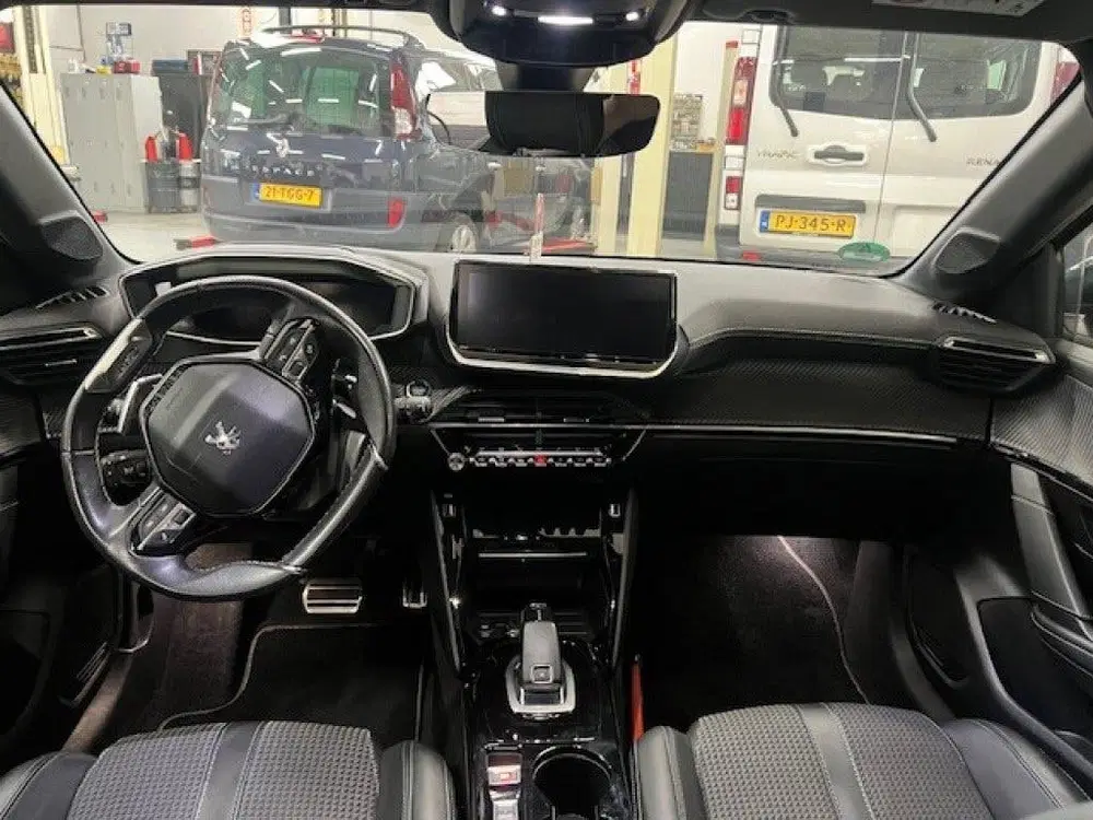 Peugeot 208 1.2 PURETECH GT-LINE uit 2020, foto 19