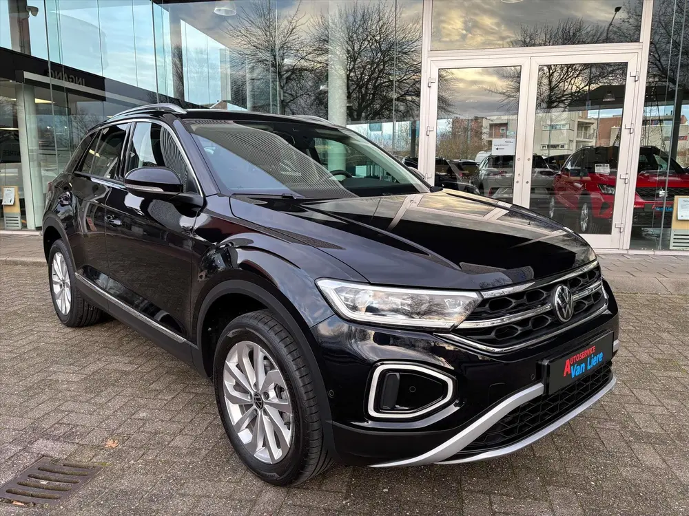 Volkswagen T-Roc 1.5 TSI 150pk 7-DSG Style| Camera| Keyless| uit 2024